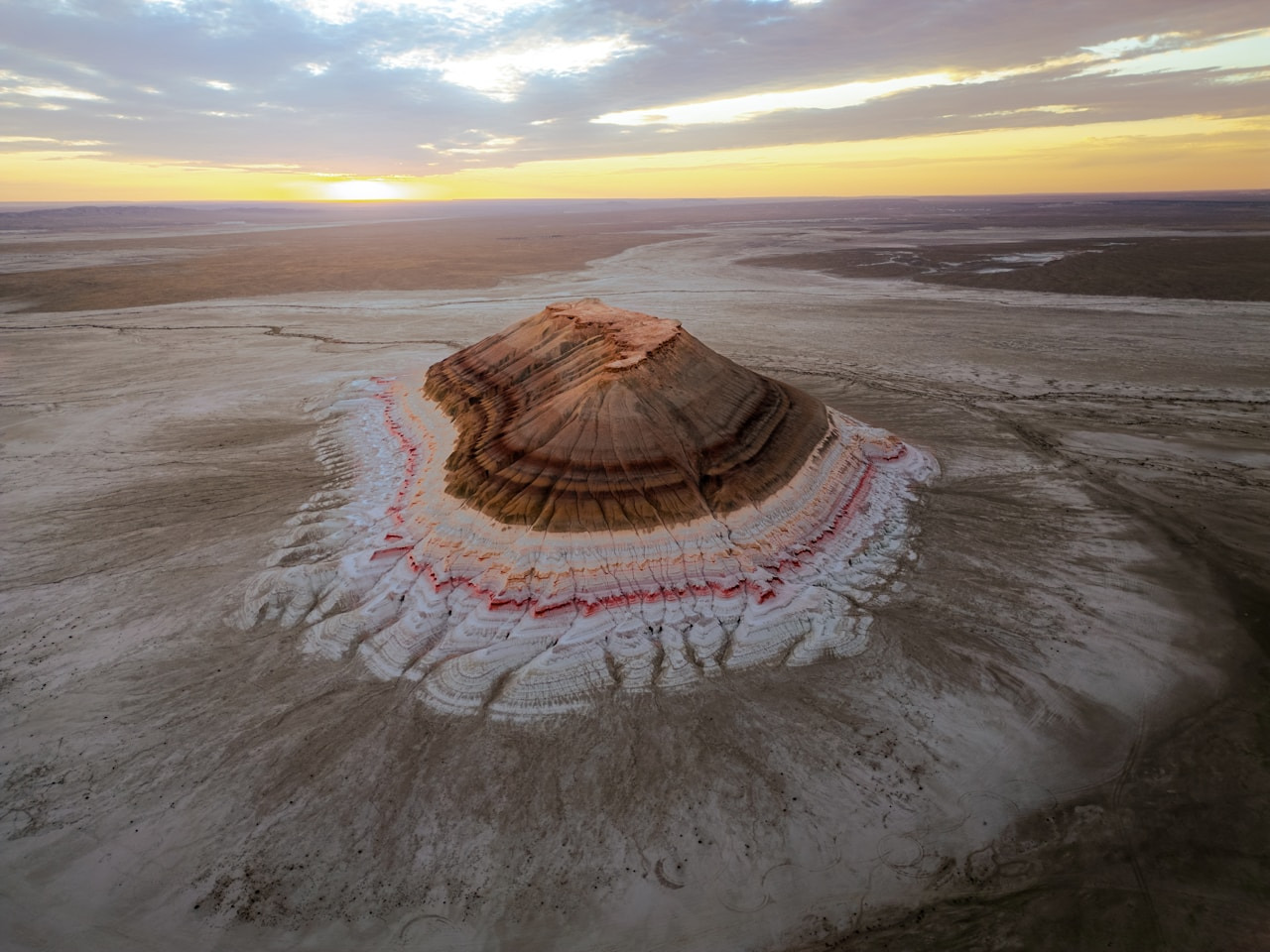 Striking layered desert mountain under a beautiful sunset sky, Ultra